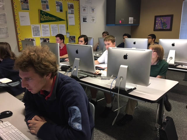 photo of students in computer lab